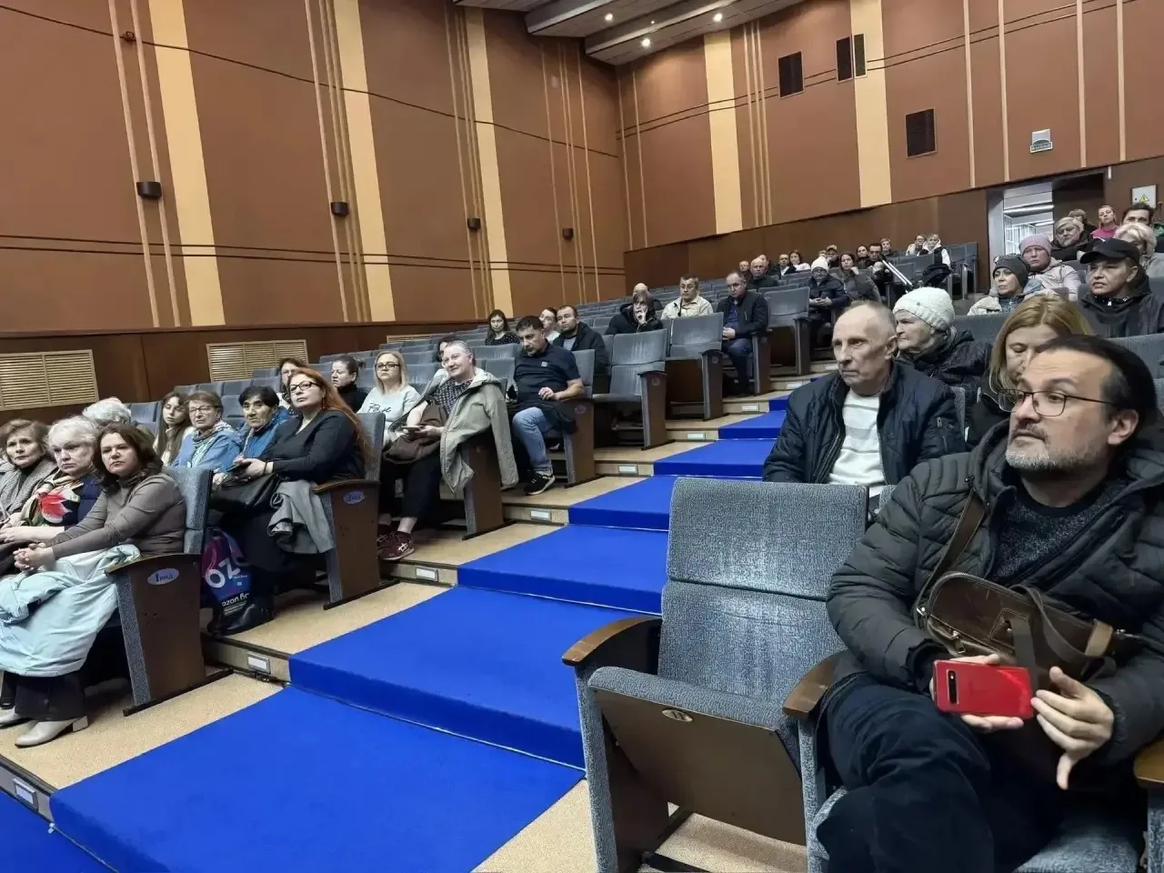 Жители Красногорска могут переехать из аварийного жилья благодаря жилищным сертификатам Жители Красногорска могут переехать из аварийного жилья благодаря жилищным сертификатам