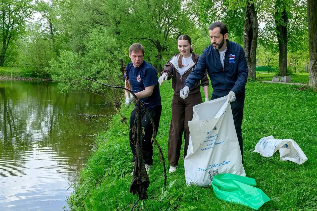 Подольчане собрали 10 кубометров мусора на всероссийской акции «Вода России»