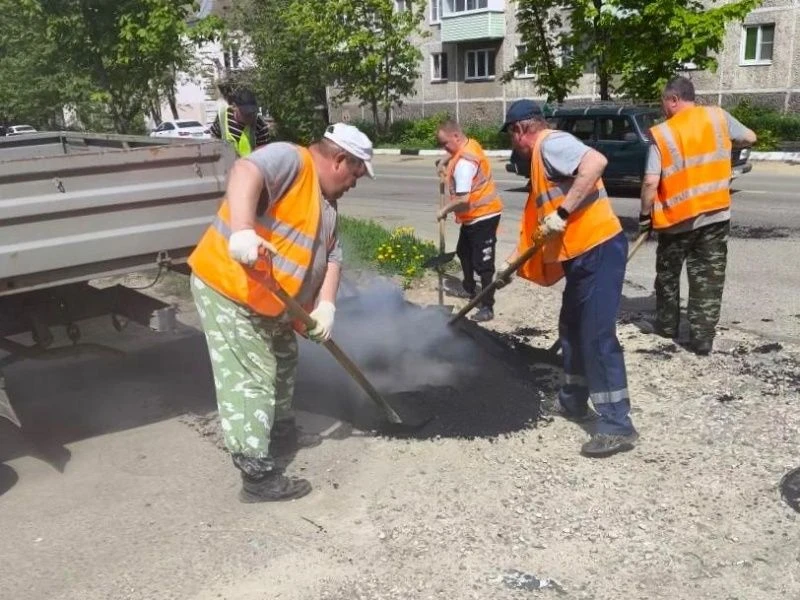 В городском округе Воскресенск сотрудники МБУ «Благоустройство и озеленение» выполнили ямочный ремонт в микрорайоне Лопатинский на улицах Промплощадка и Андреса В городском округе Воскресенск сотрудники МБУ «Благоустройство и озеленение» выполнили ямочный ремонт в микрорайоне Лопатинский на улицах Промплощадка и Андреса