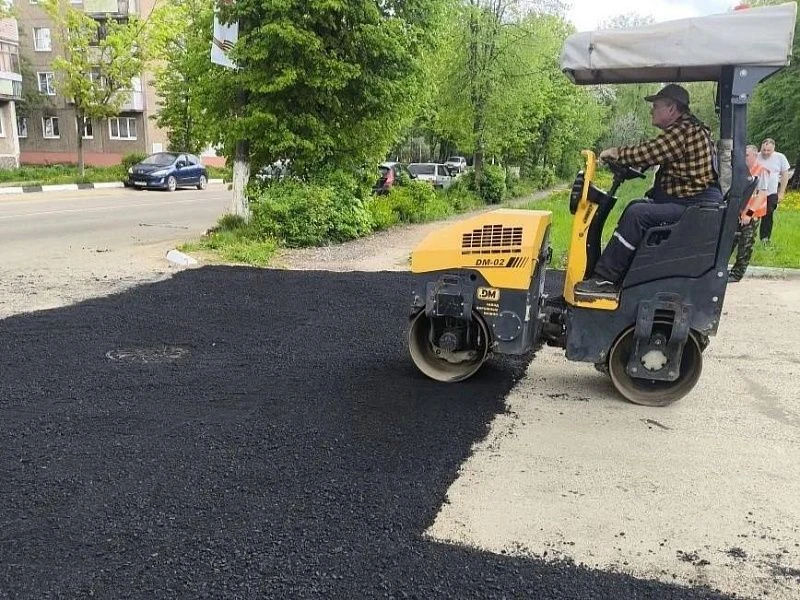 В городском округе Воскресенск сотрудники МБУ «Благоустройство и озеленение» выполнили ямочный ремонт в микрорайоне Лопатинский на улицах Промплощадка и Андреса