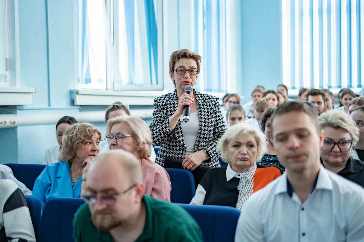 Руслан Заголовацкий: Сегодня вместе с командой и депутатом Мособлдумы, членом фракции «Единая Россия» Максимом Коркиным провели встречу со студентами, будущими врачами и медицинскими сестрами, и педагогическим составом... Руслан Заголовацкий: Сегодня вместе с командой и депутатом Мособлдумы, членом фракции «Единая Россия» Максимом Коркиным провели встречу со студентами, будущими врачами и медицинскими сестрами, и педагогическим составом...