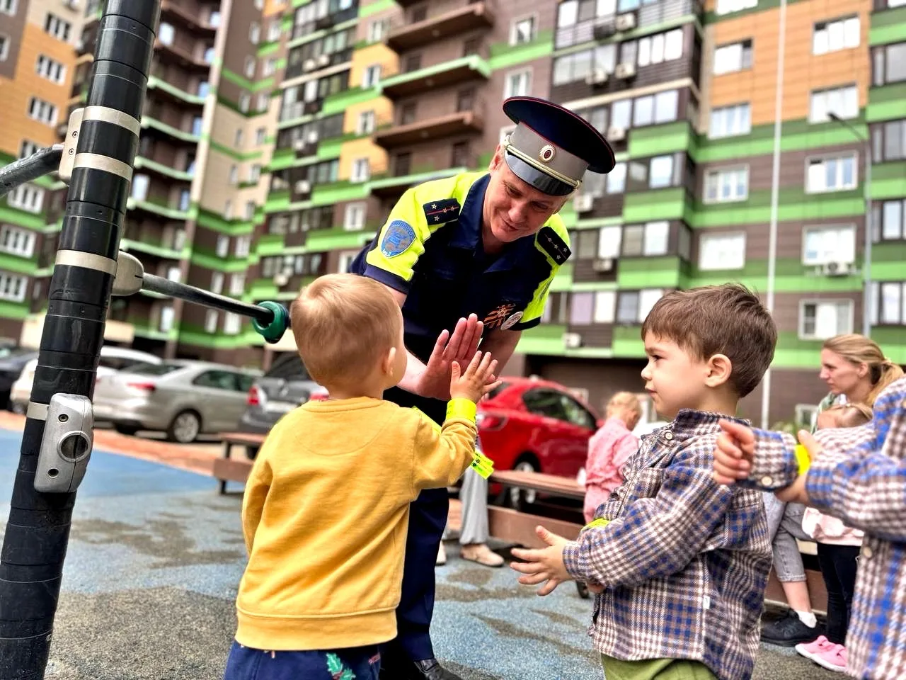 «Безопасный двор»: в Красногорске прошла акция по профилактике детского травматизма «Безопасный двор»: в Красногорске прошла акция по профилактике детского травматизма