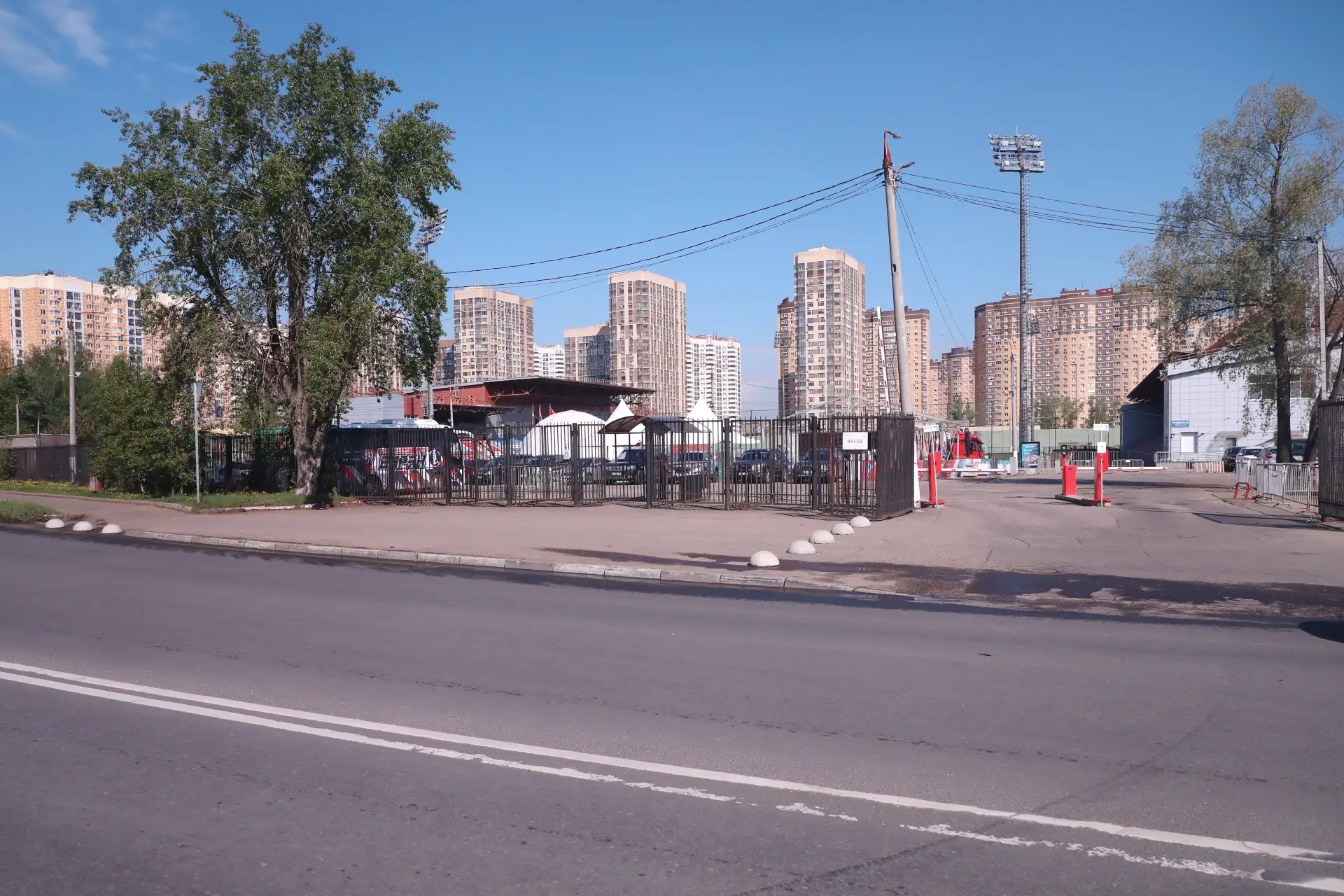 Утро началось с рабочего объезда города Утро началось с рабочего объезда города