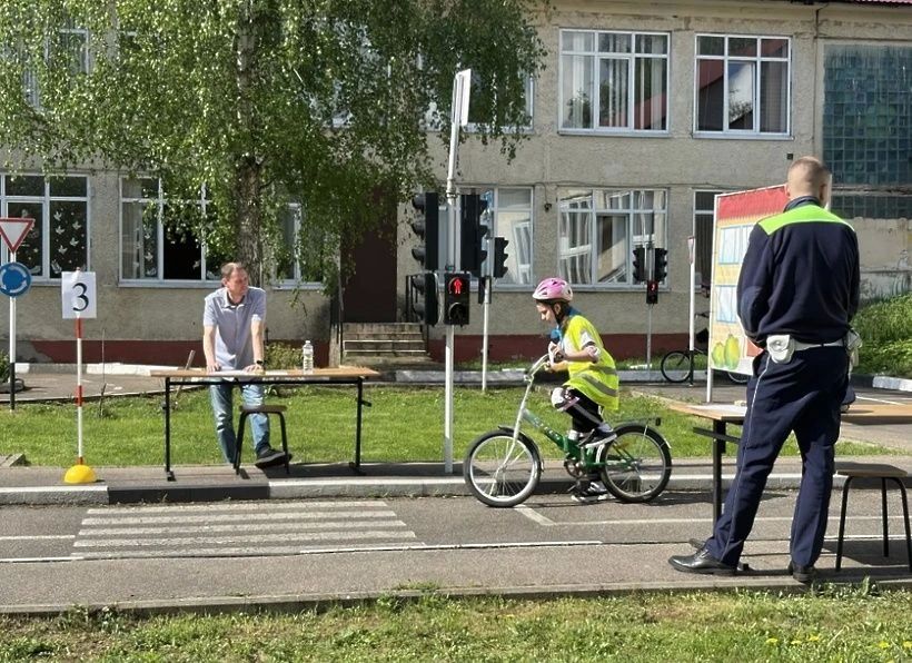 «Безопасное колесо» в Солнечногорске: кто лучший юный инспектор движения? «Безопасное колесо» в Солнечногорске: кто лучший юный инспектор движения?