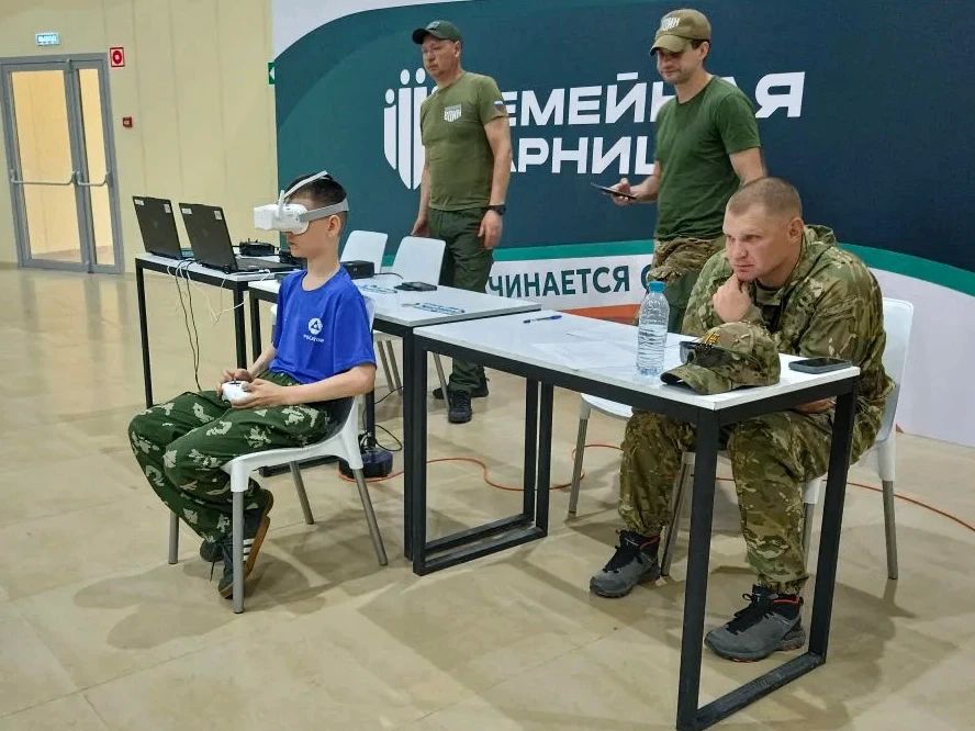 Электростальская команда «Сталь» школы № 22 приняла участие во Всероссийских военно-патриотических спортивных играх "Атомная Гвардия: Шаг к Победе, шаг в будущее!" Электростальская команда «Сталь» школы № 22 приняла участие во Всероссийских военно-патриотических спортивных играх "Атомная Гвардия: Шаг к Победе, шаг в будущее!"