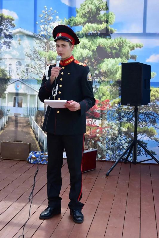 Школьники и воспитанники воскресной школы поздравили ветеранов Ногинского пансионата с Днём Победы Школьники и воспитанники воскресной школы поздравили ветеранов Ногинского пансионата с Днём Победы