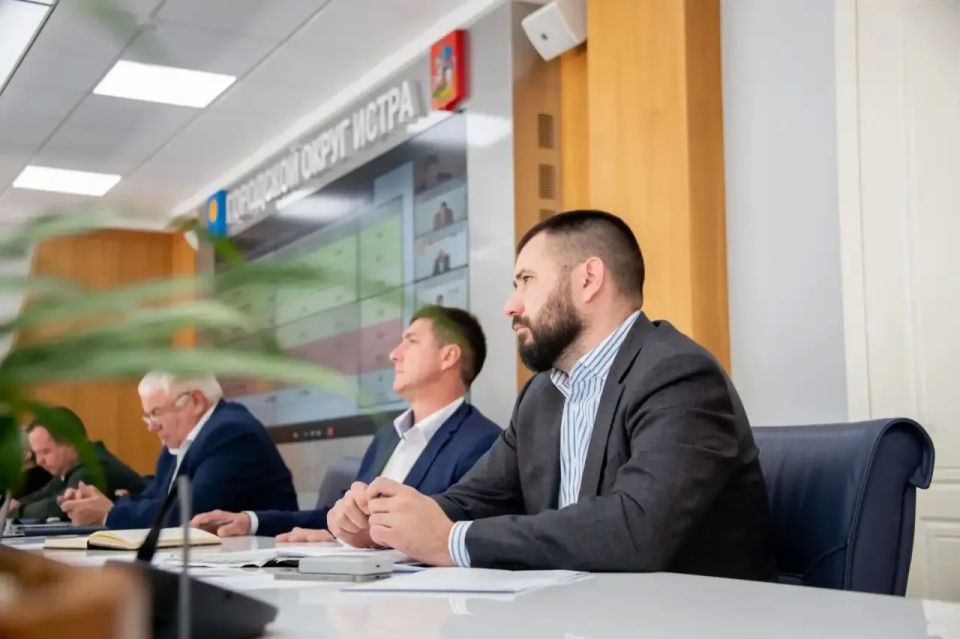 Татьяна Витушева: Вопрос содержания территорий в летний период и, в особенности, контейнерных площадок обсудили сегодня на еженедельном совещании Правительства Московской области под руководством Губернатора Андрея Воробьёва Татьяна Витушева: Вопрос содержания территорий в летний период и, в особенности, контейнерных площадок обсудили сегодня на еженедельном совещании Правительства Московской области под руководством Губернатора Андрея Воробьёва