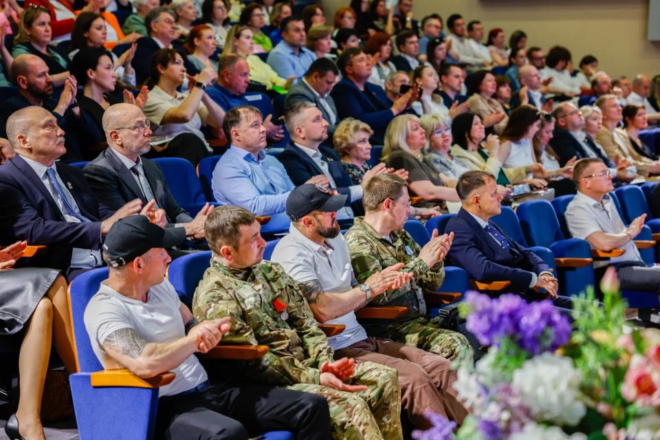 Станислав Каторов: Провели окружной форум сторонников Единой России «Народная программа Станислав Каторов: Провели окружной форум сторонников Единой России «Народная программа