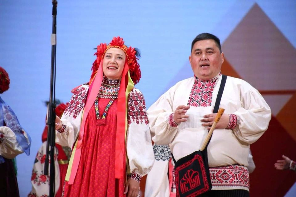 Народный фольклорно-этнографический ансамбль «Истоки» вошёл в число лауреатов отборочного этапа Всероссийского фестиваля любительских творческих коллективов ЦФО Народный фольклорно-этнографический ансамбль «Истоки» вошёл в число лауреатов отборочного этапа Всероссийского фестиваля любительских творческих коллективов ЦФО