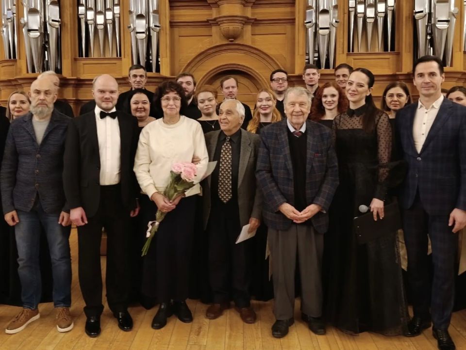 90-летний юбилей отмечает сегодня почётный гражданин Подольска Владислав Германович Агафонников 90-летний юбилей отмечает сегодня почётный гражданин Подольска Владислав Германович Агафонников