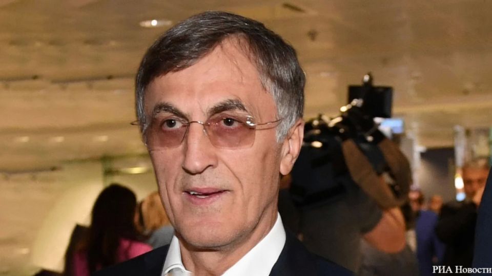 Бывший депутат Госдумы Магомед Гаджиев (признан в РФ иноагентом) приговорен к пожизненному лишению свободы за организацию убийства и вымогательство в особо крупном размере, сообщили в пресс-службе судов Дагестана