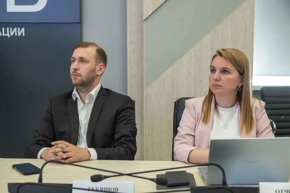 Сегодня на еженедельном оперативном совещании под руководством губернатора Московской области Андрея Юрьевича Воробьева с членами правительства и главами муниципалитетов обсудили содержание территорий и порядок на... Сегодня на еженедельном оперативном совещании под руководством губернатора Московской области Андрея Юрьевича Воробьева с членами правительства и главами муниципалитетов обсудили содержание территорий и порядок на...