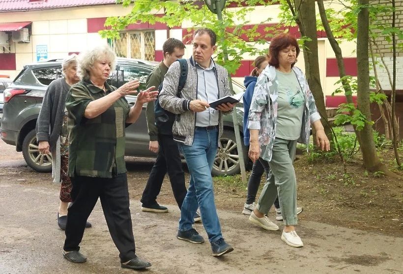 На улице Вертлинской в Солнечногорске устранят борщевик и проведут ямочный ремонт На улице Вертлинской в Солнечногорске устранят борщевик и проведут ямочный ремонт