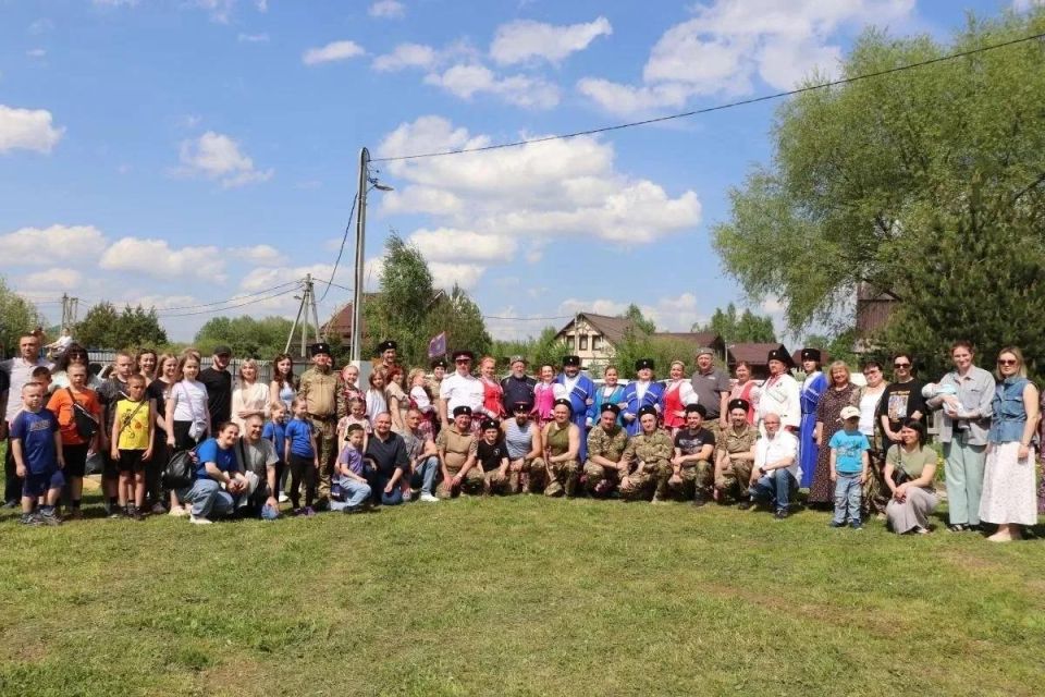 17 мая в д. Тимково, на хуторе Станичного казачьего общества Богородского округа, казаки принимали дорогих гостей – семьи участников СВО 17 мая в д. Тимково, на хуторе Станичного казачьего общества Богородского округа, казаки принимали дорогих гостей – семьи участников СВО