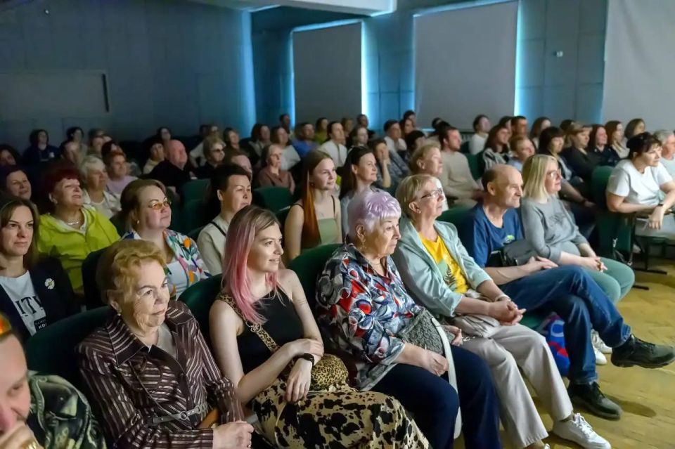 Спектакль «Баба Шанель» покорил зрителей Подольска Спектакль «Баба Шанель» покорил зрителей Подольска