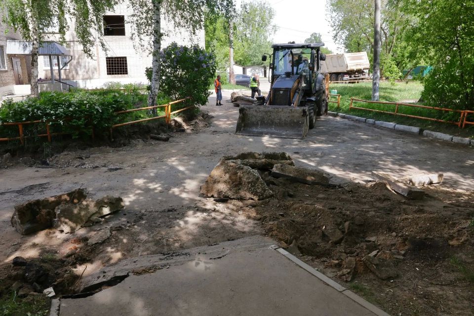 В Королёве началось комплексное благоустройство дворов В Королёве началось комплексное благоустройство дворов