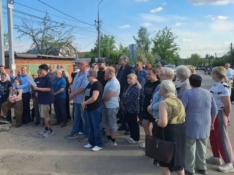 Совместно с жителями деревни Беляниново, представителями общественности и общественными инспекторами Росприроднадзора заместитель главы городского округа Мытищи Артур Суворов провёл выездной обход территории деревни... Совместно с жителями деревни Беляниново, представителями общественности и общественными инспекторами Росприроднадзора заместитель главы городского округа Мытищи Артур Суворов провёл выездной обход территории деревни...