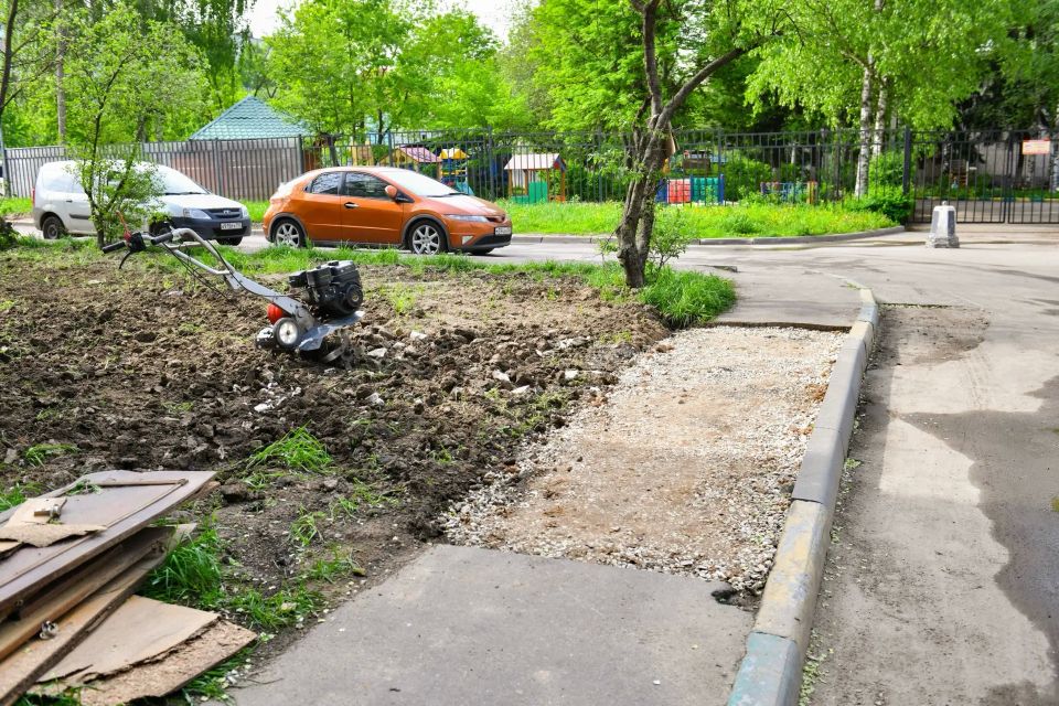 В Новых Химках восстанавливаем территорию после ремонта сетей В Новых Химках восстанавливаем территорию после ремонта сетей
