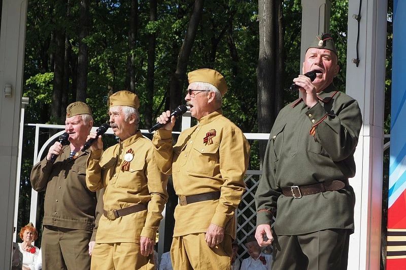 В парке Воскресенска состоялся концерт «Гармошка фронтовая - та радость той весны» В парке Воскресенска состоялся концерт «Гармошка фронтовая - та радость той весны»