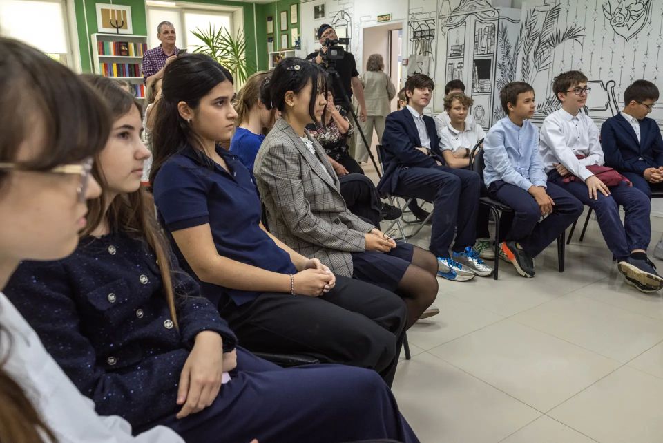 В Реутове прошла встреча с детским писателем В Реутове прошла встреча с детским писателем