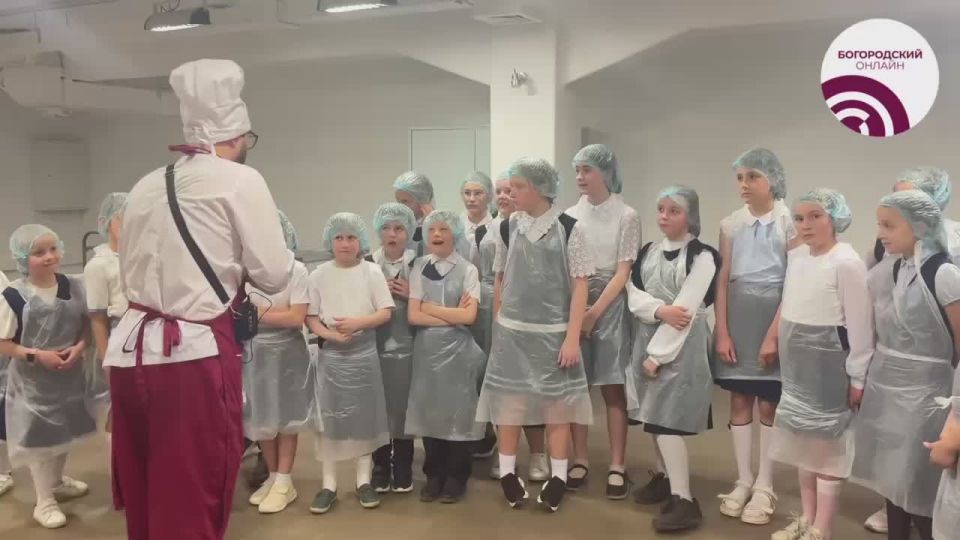 Благотворительный мастер-класс проходит для учеников православной гимназии в Ногинске