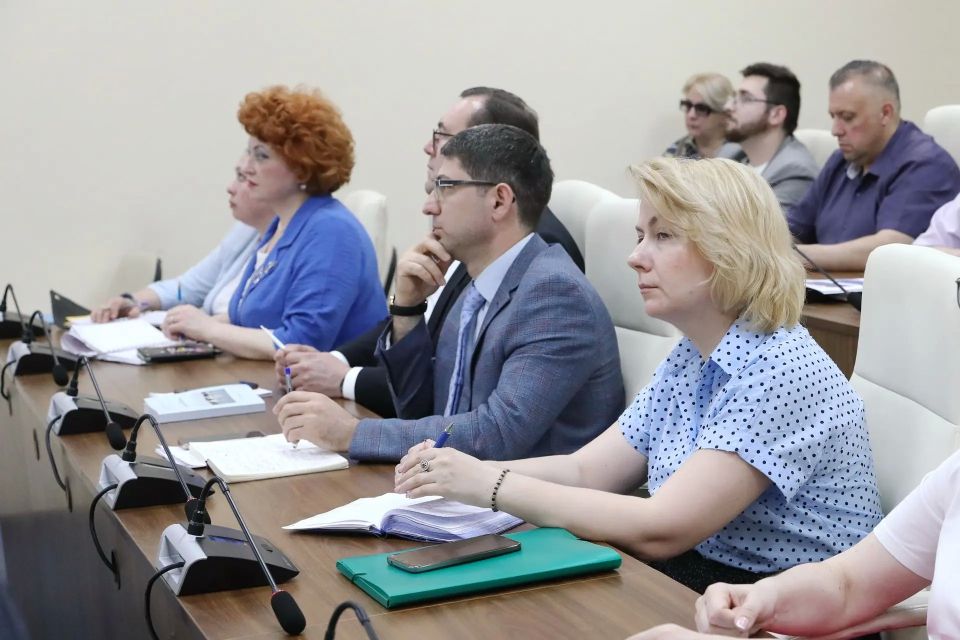 Оперативное совещание в Долгопрудном: ремонт домов и итоги волонтёрского года Оперативное совещание в Долгопрудном: ремонт домов и итоги волонтёрского года