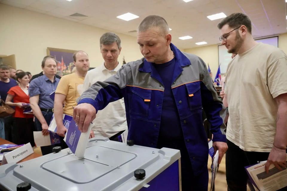 Более 10 тысяч программных мастерских «Единой России» пройдет на предприятиях Балашихи и Реутова Более 10 тысяч программных мастерских «Единой России» пройдет на предприятиях Балашихи и Реутова