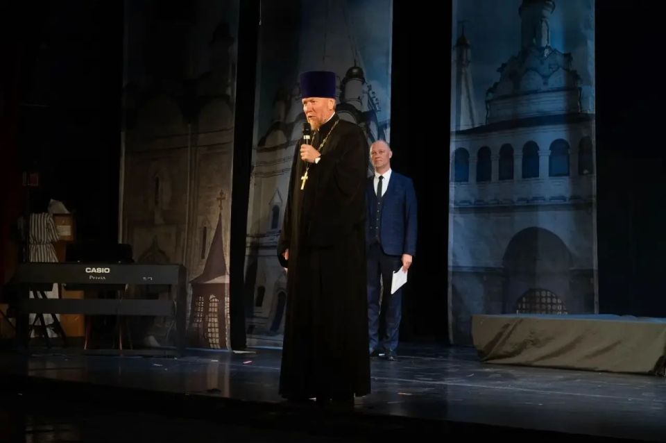 В Серпухове наградили победителей II Областного фестиваля православной музыки «Неупиваемая чаша» В Серпухове наградили победителей II Областного фестиваля православной музыки «Неупиваемая чаша»