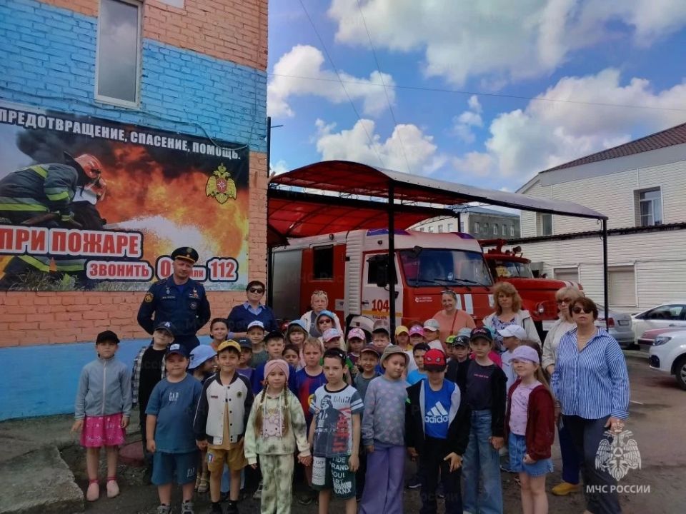 Каширские школьники познакомились с пожарными