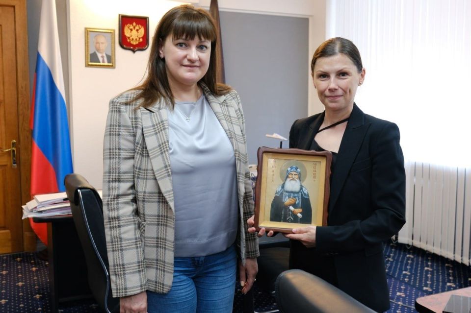 Ирина Куксенкова: Рабочий день в Макеевке - на встрече с врио главы города Юлией Ивановой обсудили темпы модернизации городской инфраструктуры Ирина Куксенкова: Рабочий день в Макеевке - на встрече с врио главы города Юлией Ивановой обсудили темпы модернизации городской инфраструктуры