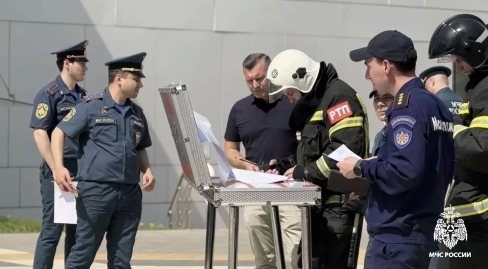 В Одинцовском округе прошли масштабные пожарно-тактические учения В Одинцовском округе прошли масштабные пожарно-тактические учения