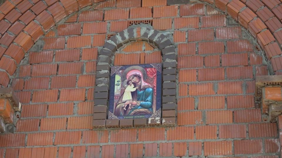 В деревне Дементьево продолжается строительство храма иконы Божией Матери «Взыскание погибших» В деревне Дементьево продолжается строительство храма иконы Божией Матери «Взыскание погибших»