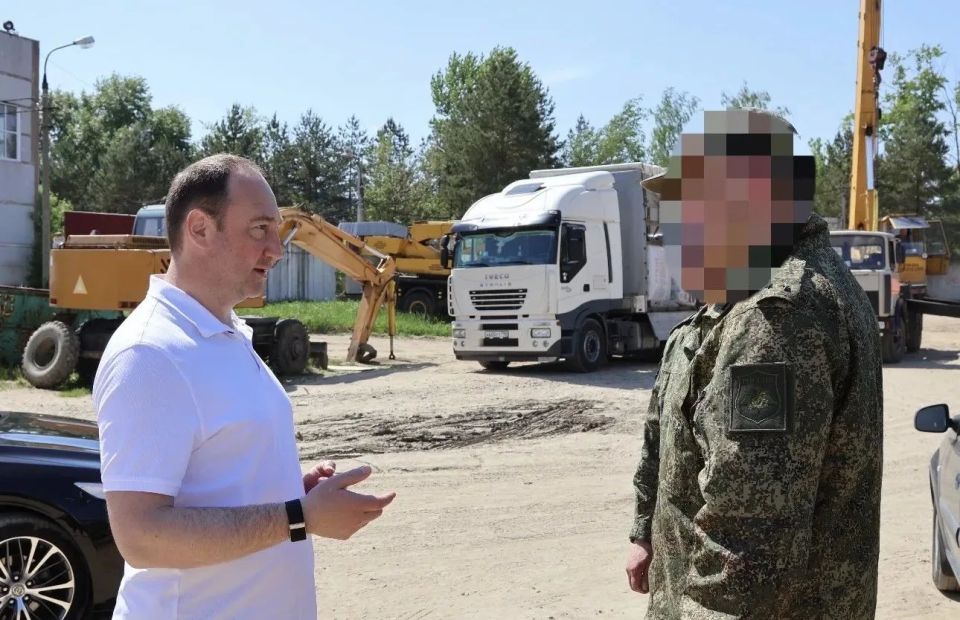 Глава округа Сергей Мужальских передал очередную партию гуманитарной помощи участникам СВО Глава округа Сергей Мужальских передал очередную партию гуманитарной помощи участникам СВО