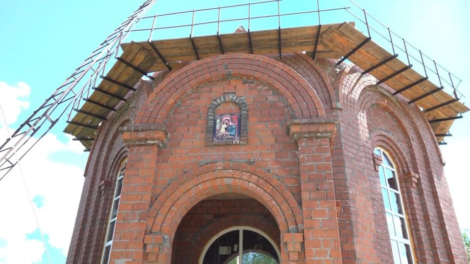 В деревне Дементьево продолжается строительство храма иконы Божией Матери «Взыскание погибших» В деревне Дементьево продолжается строительство храма иконы Божией Матери «Взыскание погибших»