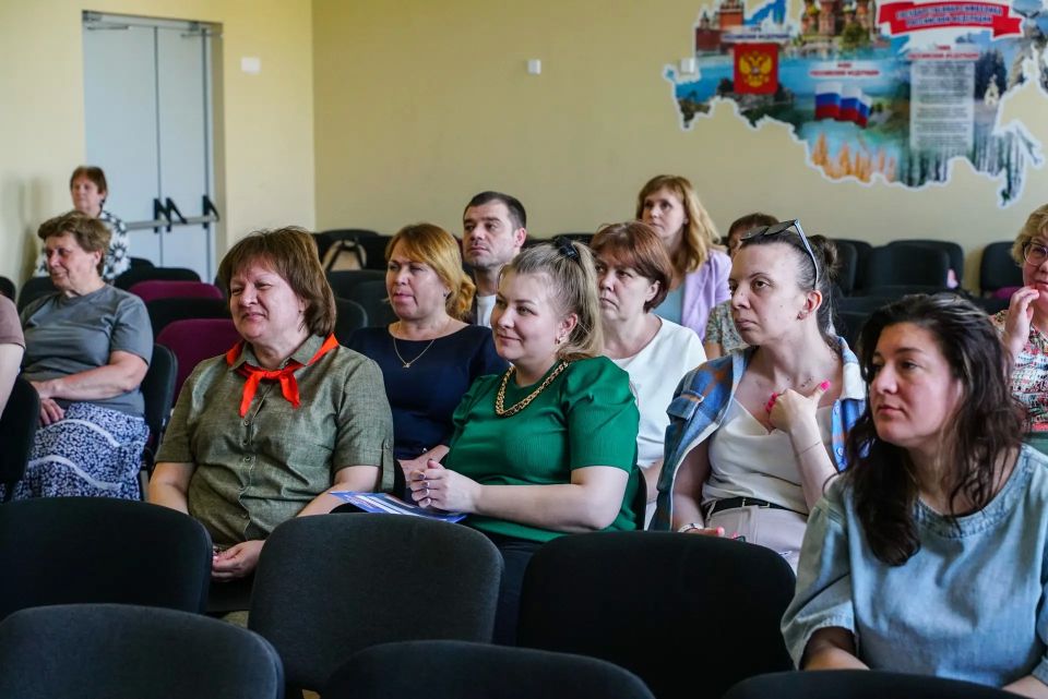 Депутат Госдумы Денис Кравченко рассказал о результатах Народной программы в сфере образования Депутат Госдумы Денис Кравченко рассказал о результатах Народной программы в сфере образования