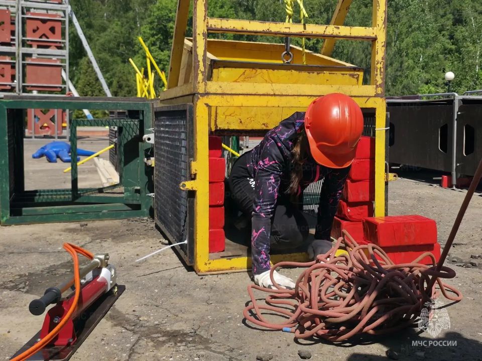 В Луховицах проводится Московский областной этап Всероссийских соревнований «Школа безопасности» В Луховицах проводится Московский областной этап Всероссийских соревнований «Школа безопасности»