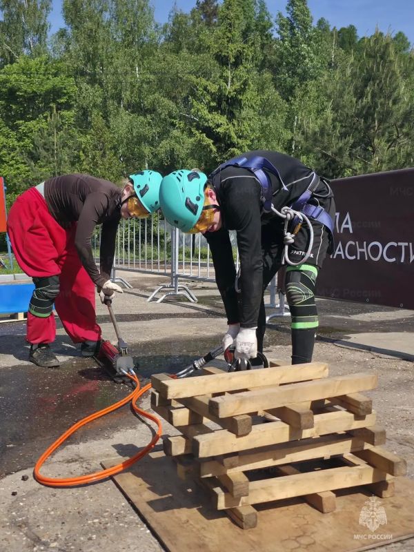 В Луховицах проводится Московский областной этап Всероссийских соревнований «Школа безопасности» В Луховицах проводится Московский областной этап Всероссийских соревнований «Школа безопасности»