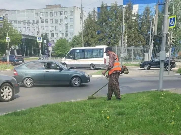 Юлия Купецкая: В округе — ежедневная уборка и порядок на улицах! Юлия Купецкая: В округе — ежедневная уборка и порядок на улицах!