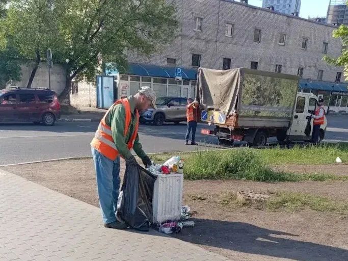 Юлия Купецкая: В округе — ежедневная уборка и порядок на улицах! Юлия Купецкая: В округе — ежедневная уборка и порядок на улицах!