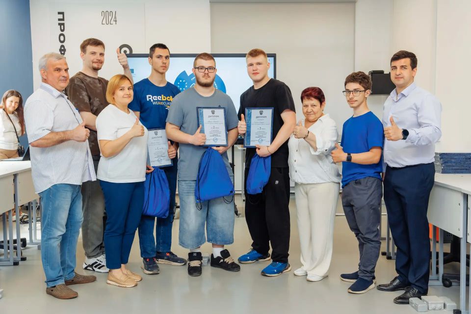 Мастера точных дел. На базе Орехово-Зуевского техникума завершился первый внутренний отборочный этап конкурса «Профессионалы», в котором каждый смог показать свои профессиональные навыки Мастера точных дел. На базе Орехово-Зуевского техникума завершился первый внутренний отборочный этап конкурса «Профессионалы», в котором каждый смог показать свои профессиональные навыки