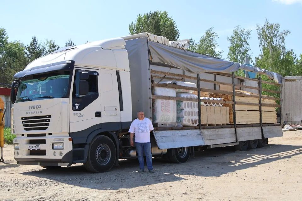 Глава округа Сергей Мужальских передал очередную партию гуманитарной помощи участникам СВО Глава округа Сергей Мужальских передал очередную партию гуманитарной помощи участникам СВО