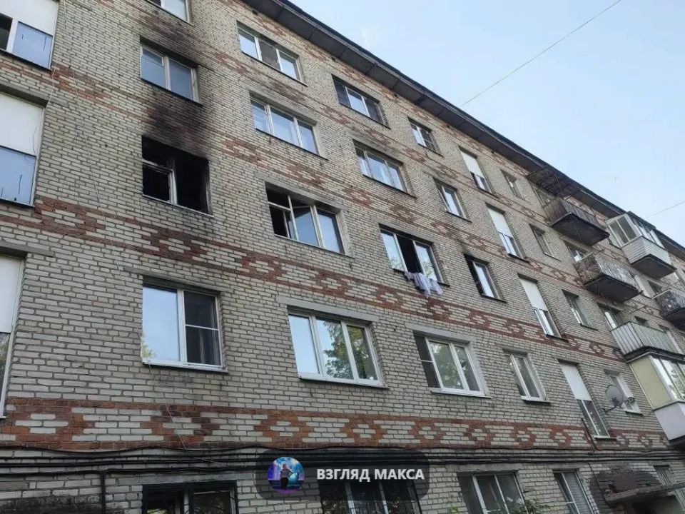 В подмосковной Лобне два человека погибли после взрыва газа и пожара в многоквартирном доме на улице Калинина