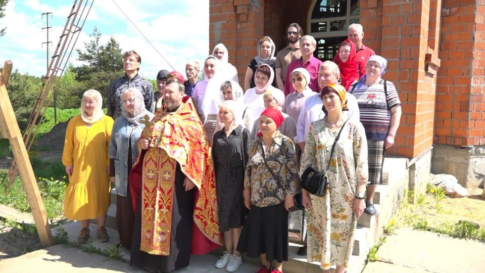 В деревне Дементьево продолжается строительство храма иконы Божией Матери «Взыскание погибших» В деревне Дементьево продолжается строительство храма иконы Божией Матери «Взыскание погибших»