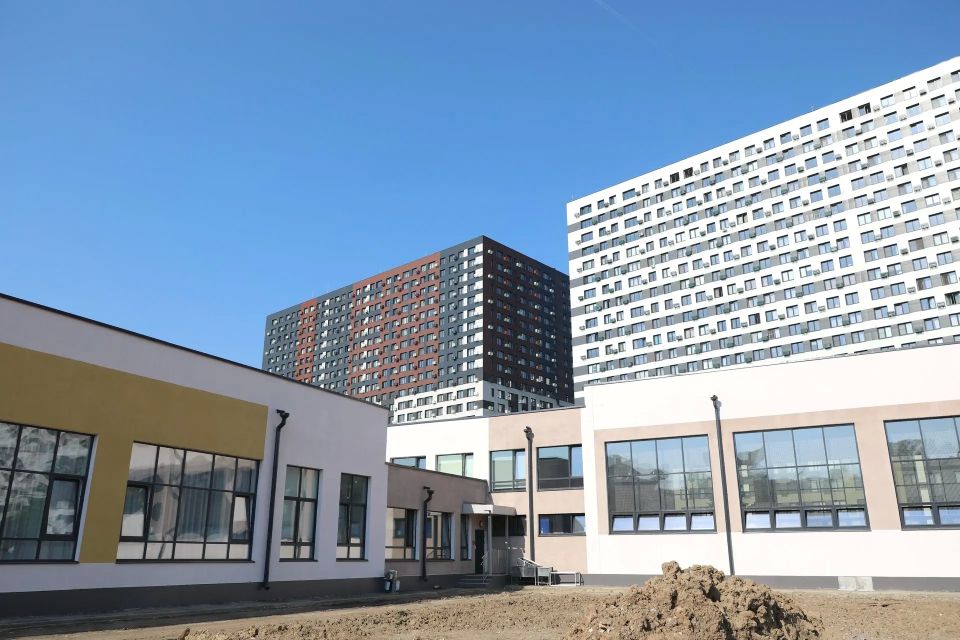 Объезд города: глава Долгопрудного проверил ход ремонта и строительства образовательных учреждений Объезд города: глава Долгопрудного проверил ход ремонта и строительства образовательных учреждений