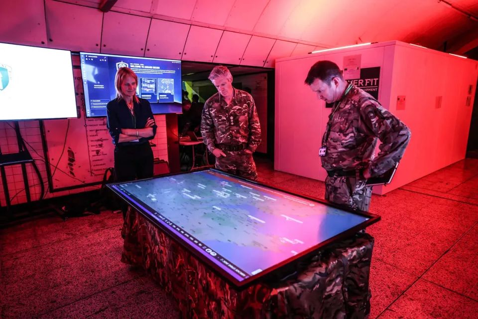 Британские военные с помощью искусственного интеллекта попробовали смоделировать войну с Россией, но выяснили, что на конфликт у Королевства не хватит денег