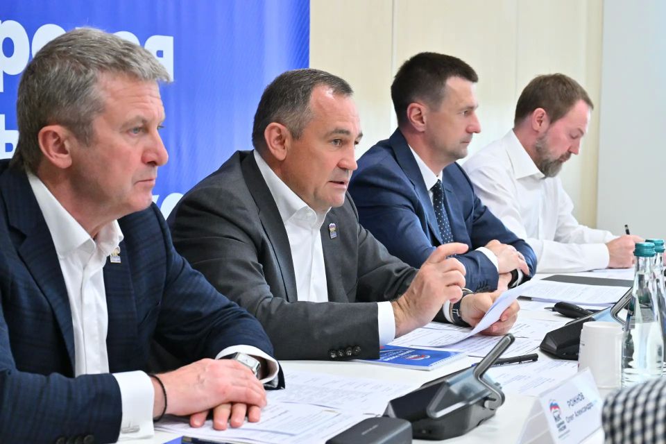Сергей Мужальских: В Подмосковье обсудили поддержку многодетных семей и реализацию народной программы «Единой России» Сергей Мужальских: В Подмосковье обсудили поддержку многодетных семей и реализацию народной программы «Единой России»