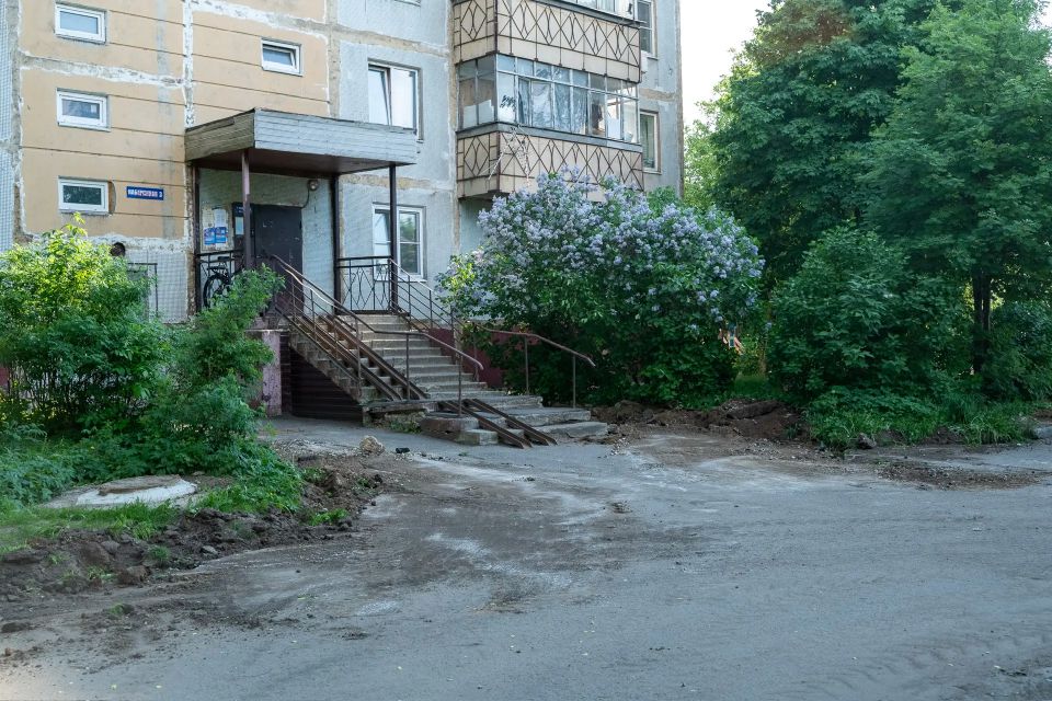 Сегодня стартовало комплексное благоустройство ещё одного двора – ул. Набережная, д. 3, 5