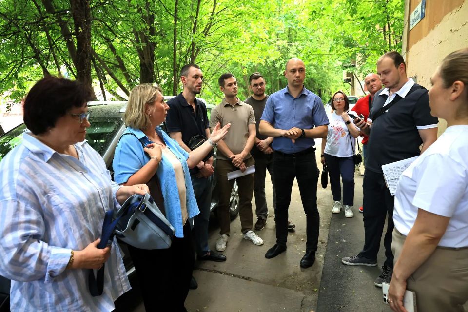 В Мытищах продолжаются встречи с жителями по вопросам ЖКХ В Мытищах продолжаются встречи с жителями по вопросам ЖКХ