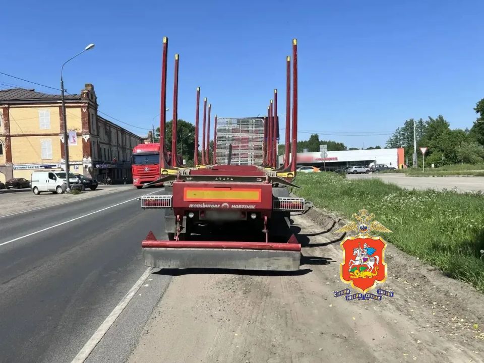 Сотрудники подмосковной Госавтоинспекции устанавливают обстоятельства ДТП в г.о. Орехово-Зуево