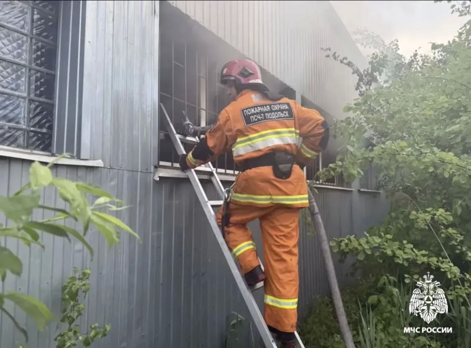 В Подольске локализовали пожар в нежилом здании В Подольске локализовали пожар в нежилом здании
